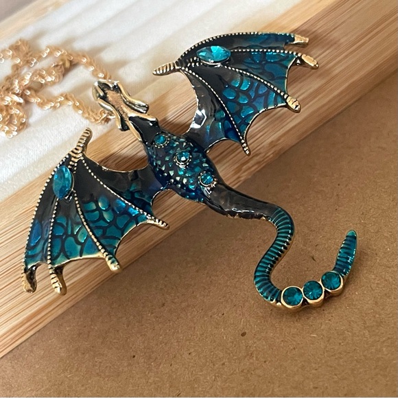 ✨Betsey Johnson Imperial Dragon Necklace - Picture 2 of 7